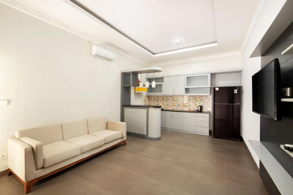 Suite with Pool View — Jineswari Kuta
